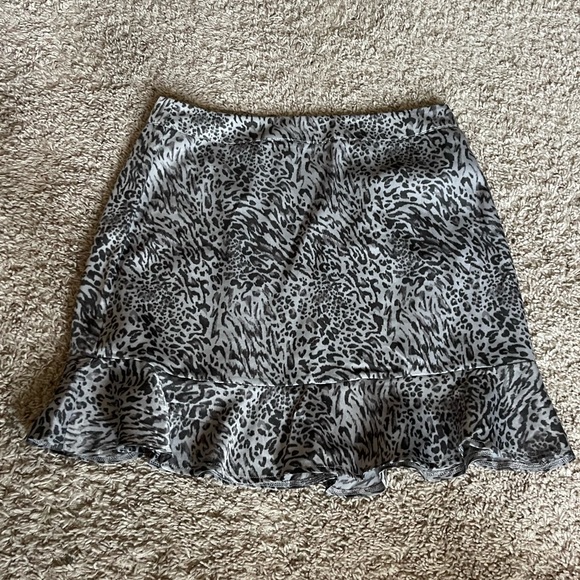 Leopard mini skirt - Forever 21 - Picture 3 of 3